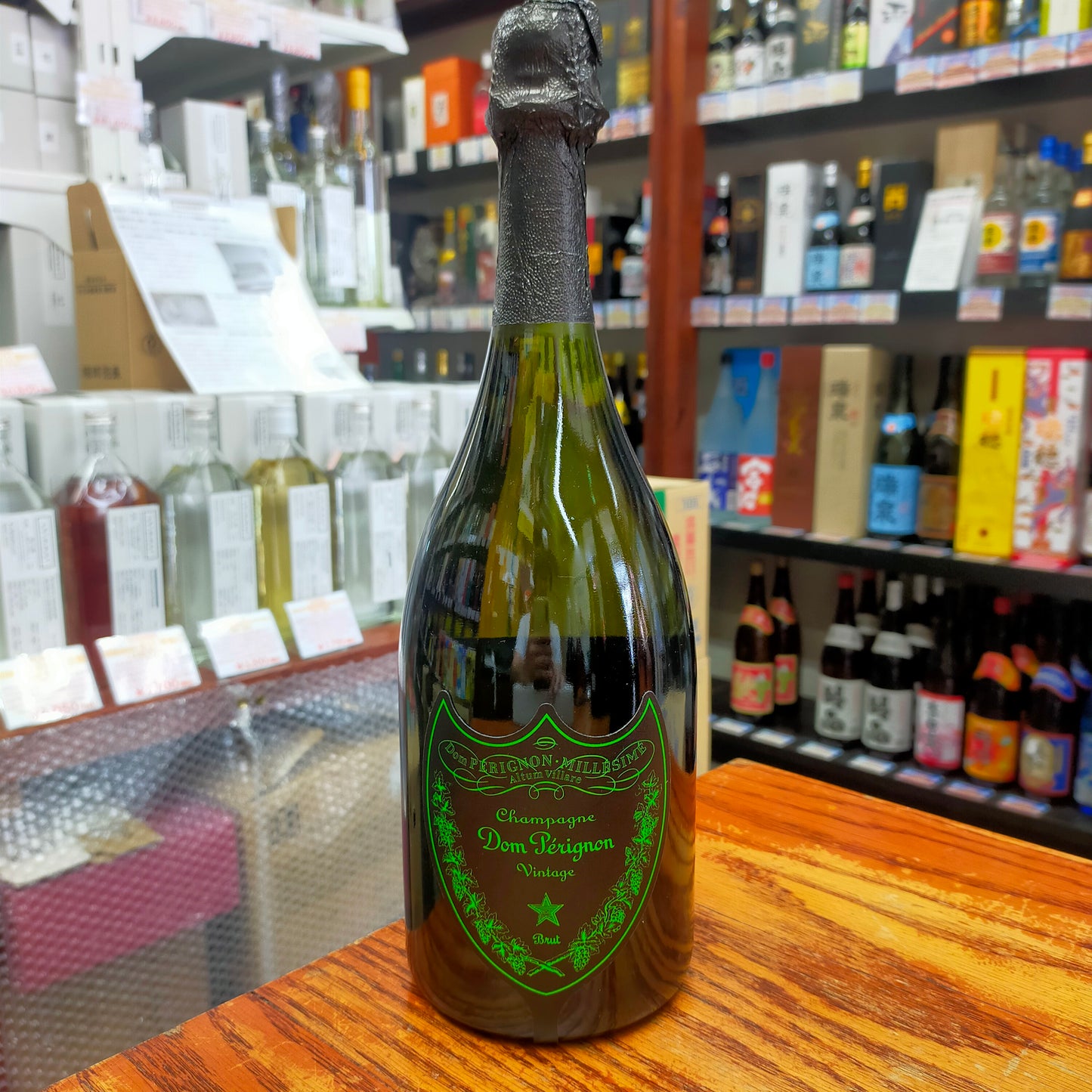 ドンペリニョン ルミナスラベル 12度 750ml