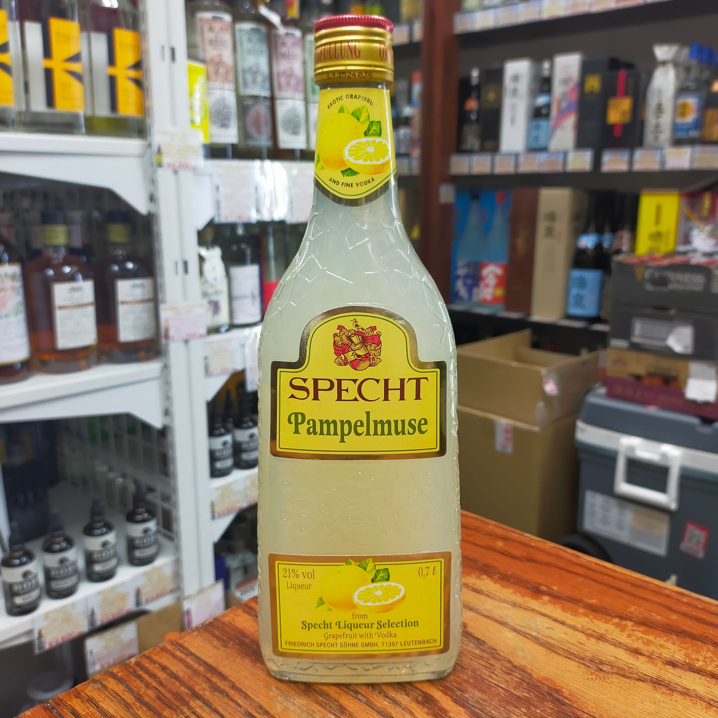 シュペヒト パンペルムーゼ 21度 700ml