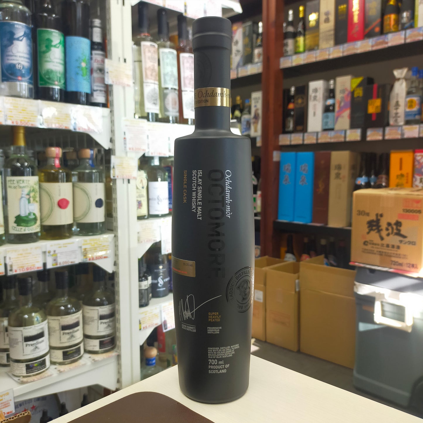 オクトモア日本限定シングルカスク2nd 55.3度 700ml