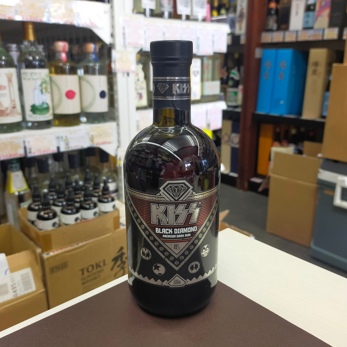 キッス ブラックダイヤモンド プレミアムダーク 40度 500ml