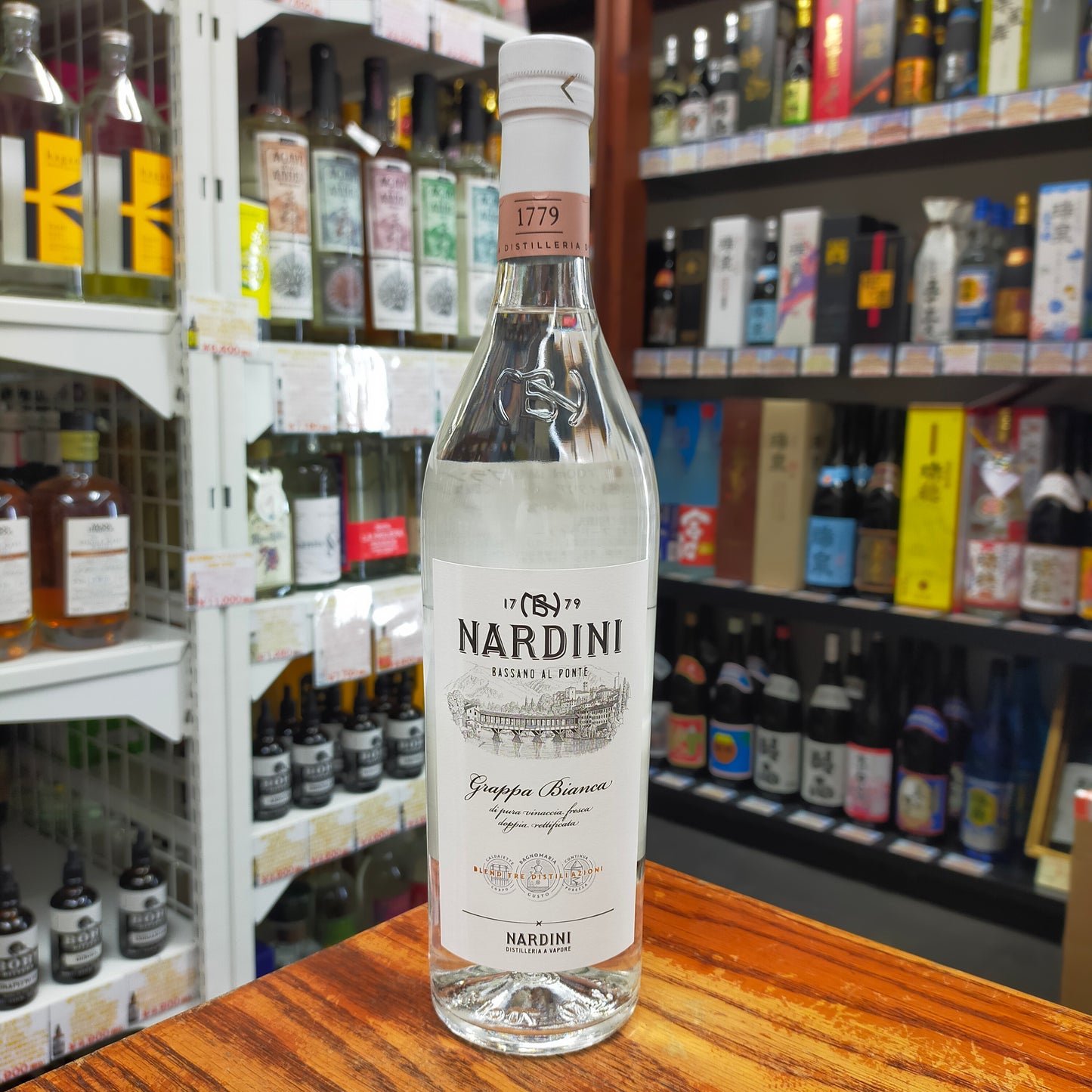 ナルディーニ グラッパ ビアンカ 50度 700ml