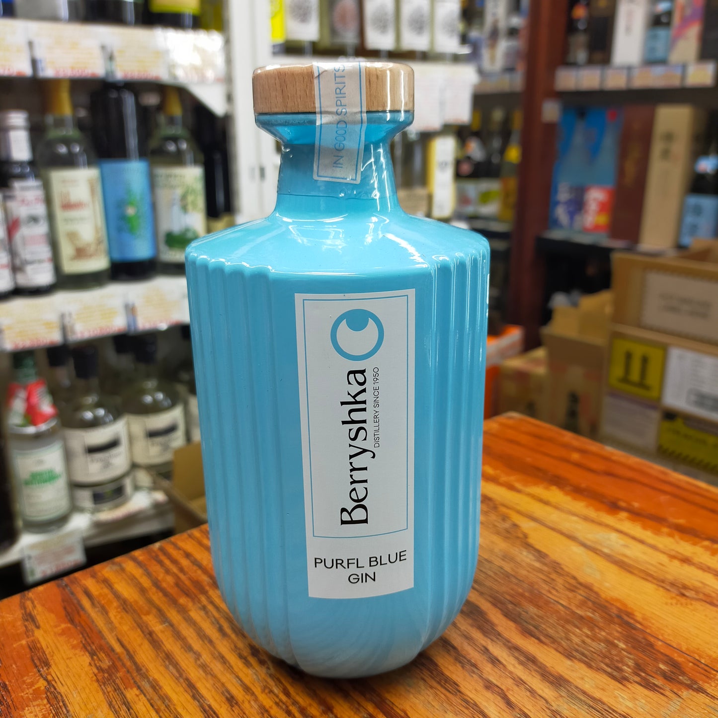 ベリーシュカ パープル ブルー ジン 57度 700ml