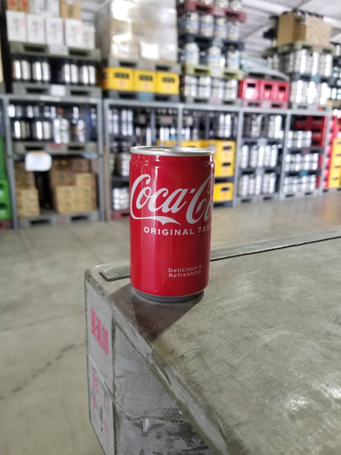 缶 コーラ