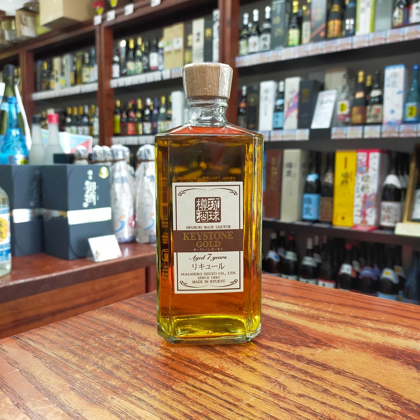 琉球樽酒キーストーンゴールド 35度 720ml
