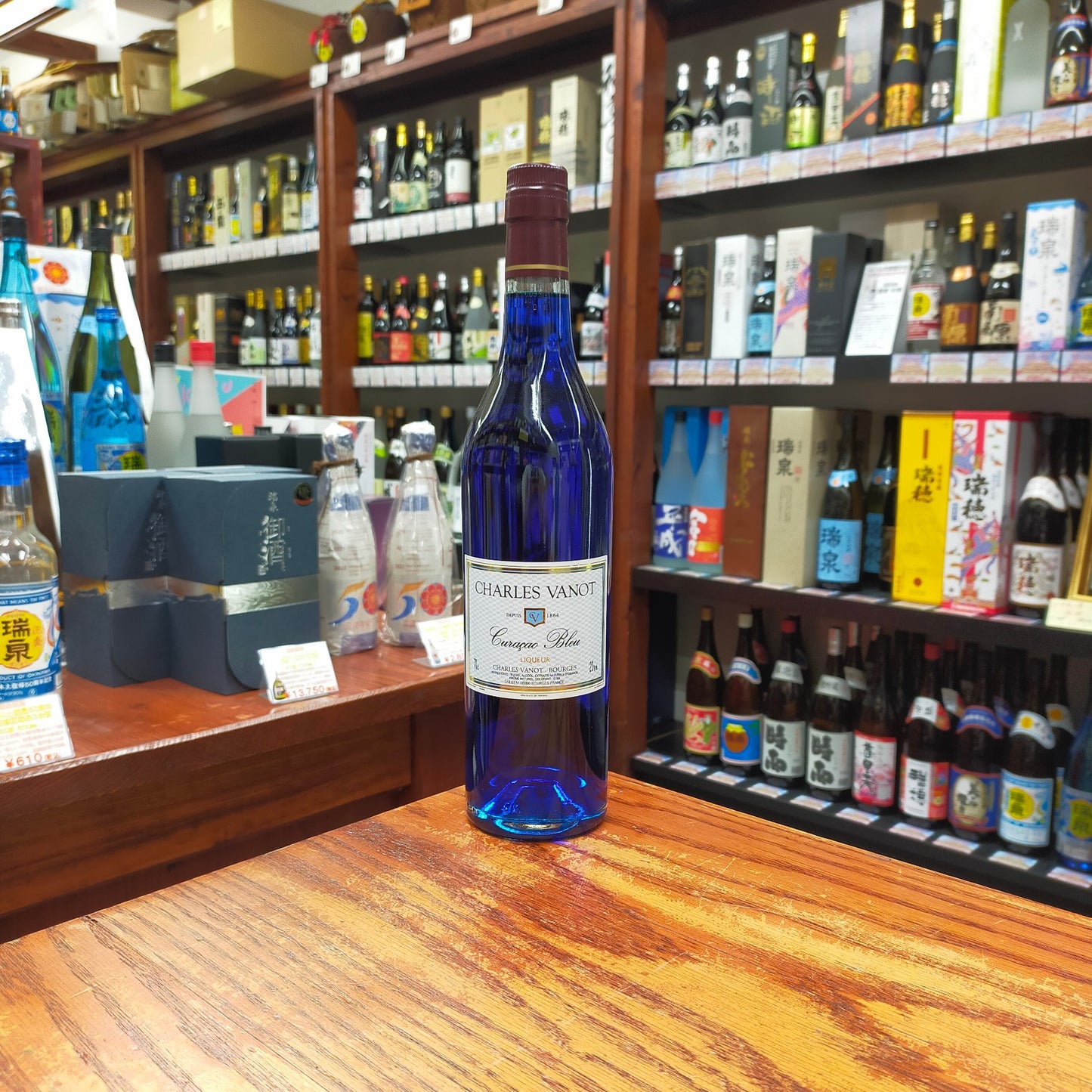 シャルルバノー ブルーキュラソー 20度 700ml