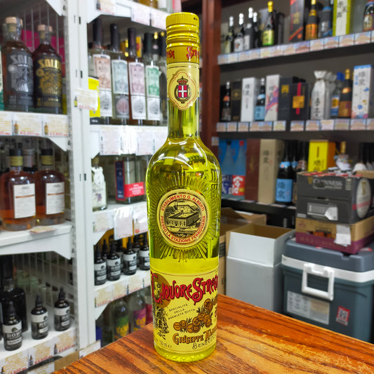 リクオーレ ストレーガ 40度 700ml