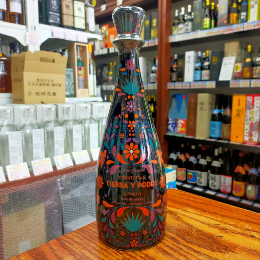 ティエラ イ ポデール テキーラ アネホ 40度 750ml