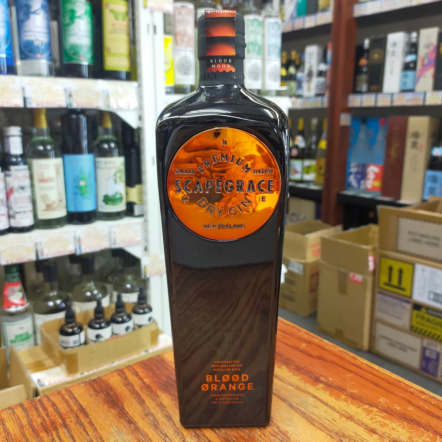 スケープ グレース ブラッド ムーン 41度 700ml