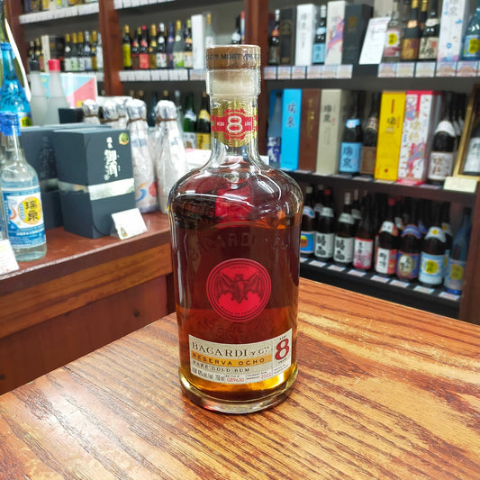 バカルディ８ 40度 750ml